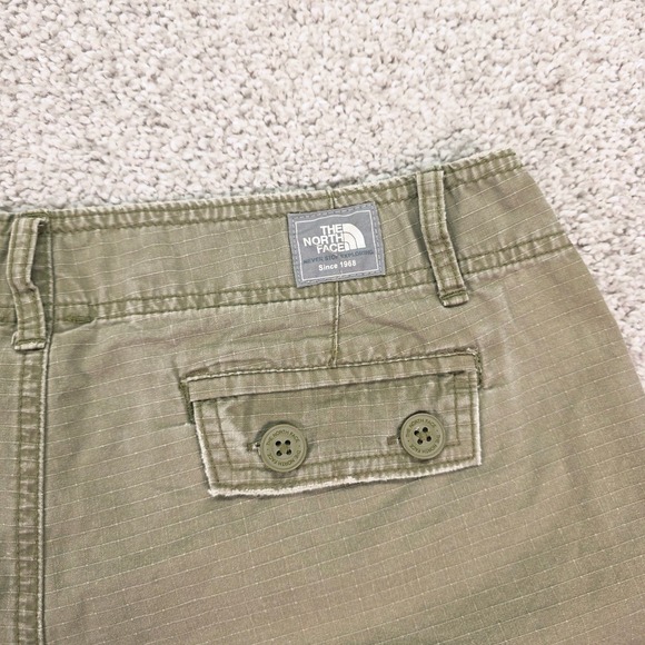 The North Face A5 Series Women Distressed Cargo Shorts Olive Green Ripstop Sz 10 - Picture 9 of 9